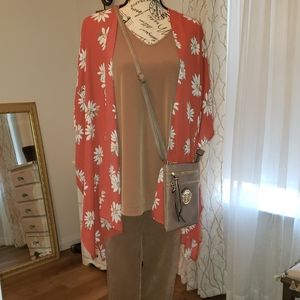 4 pc outfit Susan Graver tunic, leggings,  kimono and handbag